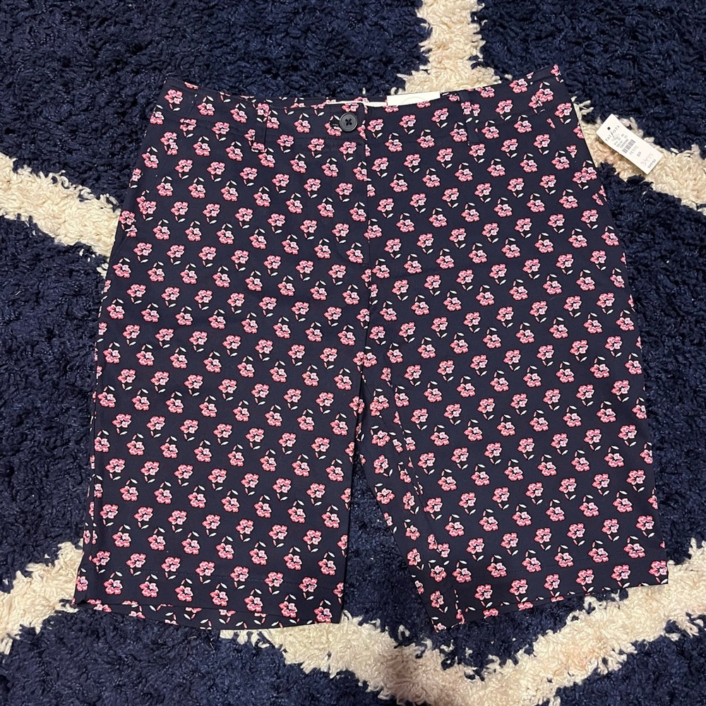 Talbots Bermuda Shorts. Navy Blue with Pink Flowers. Size 6P. New With Tag.